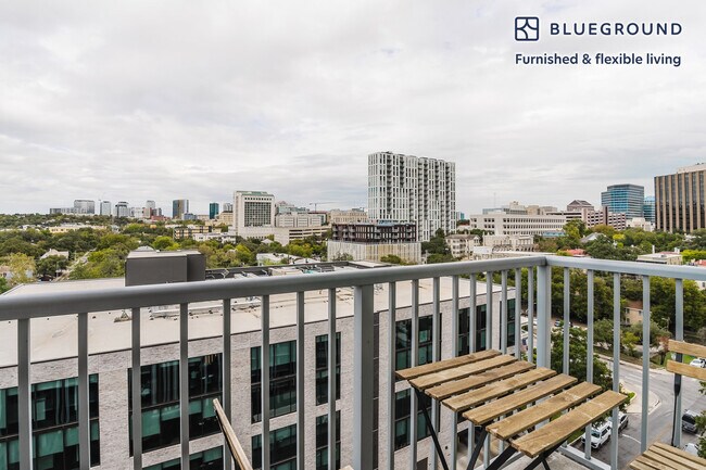 Foto del edificio - 615 W 7th St