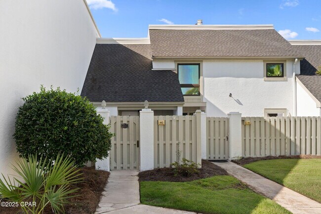 Foto del edificio - 4305 Bay Point Rd
