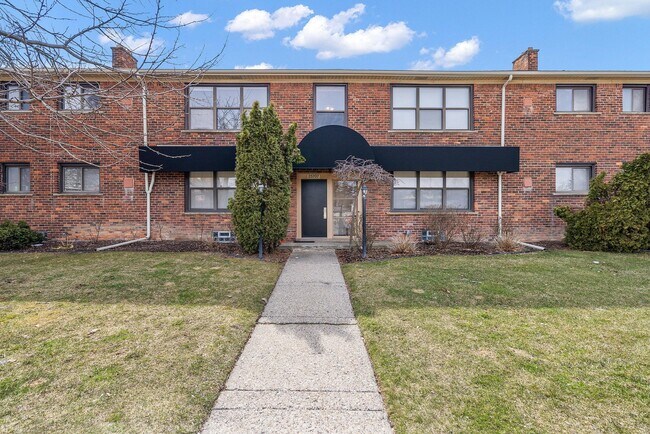 Foto del edificio - 25707 Woodward Ave