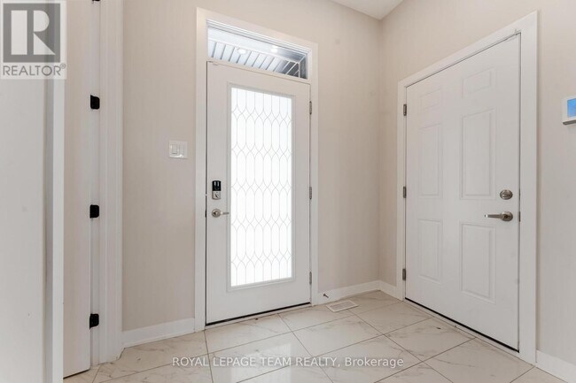 Building Photo - 184 Beebalm Cres