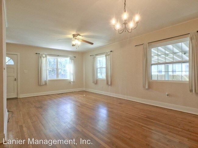 Building Photo - 2 br, 1 bath House - 3206 Russell St