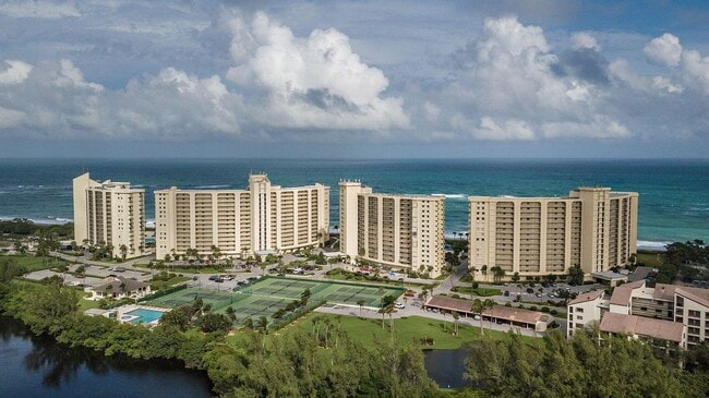 Building Photo - 200 Ocean Trail Way