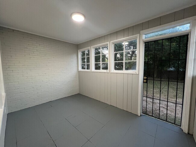 Foto del edificio - Home for Rent