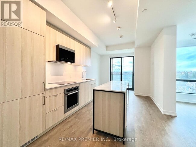 Building Photo - 251 Masonry Wy