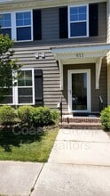 Building Photo - 611 Vero Street