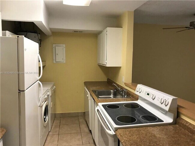 Foto del edificio - 4527 Treehouse Ln