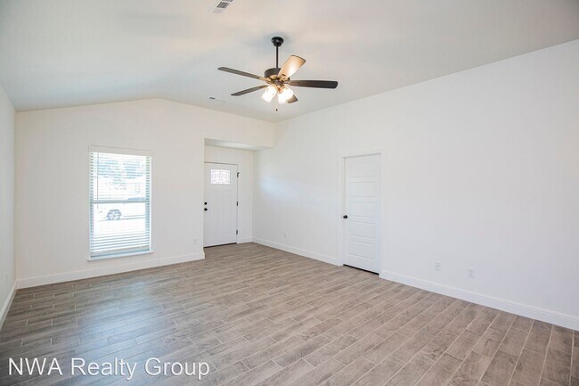 Building Photo - 3 br, 2 bath House - 6007 Grant Avenue