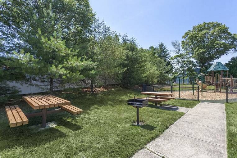 Primary Photo - 1111 Buckley Rd