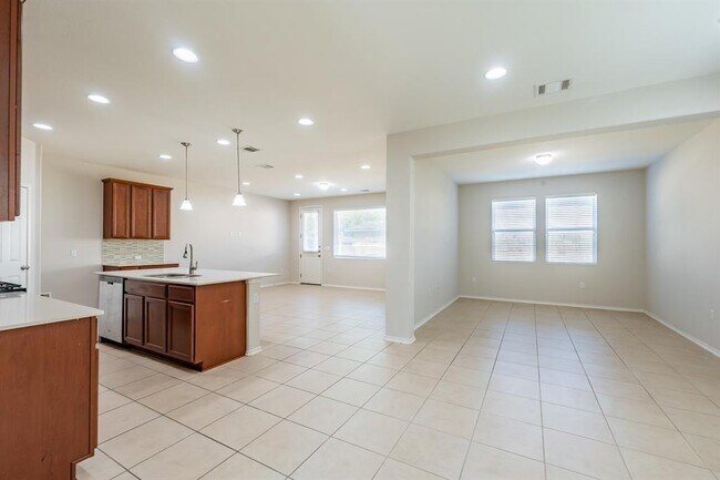 Building Photo - 1918 Tasmanian Tiger Trace