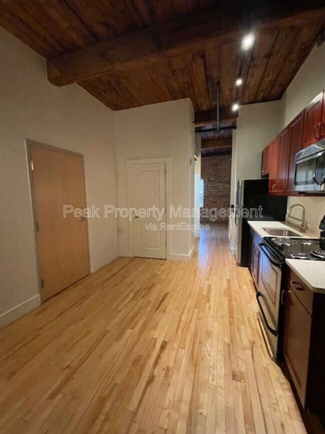 Foto del edificio - 219 E Bank St