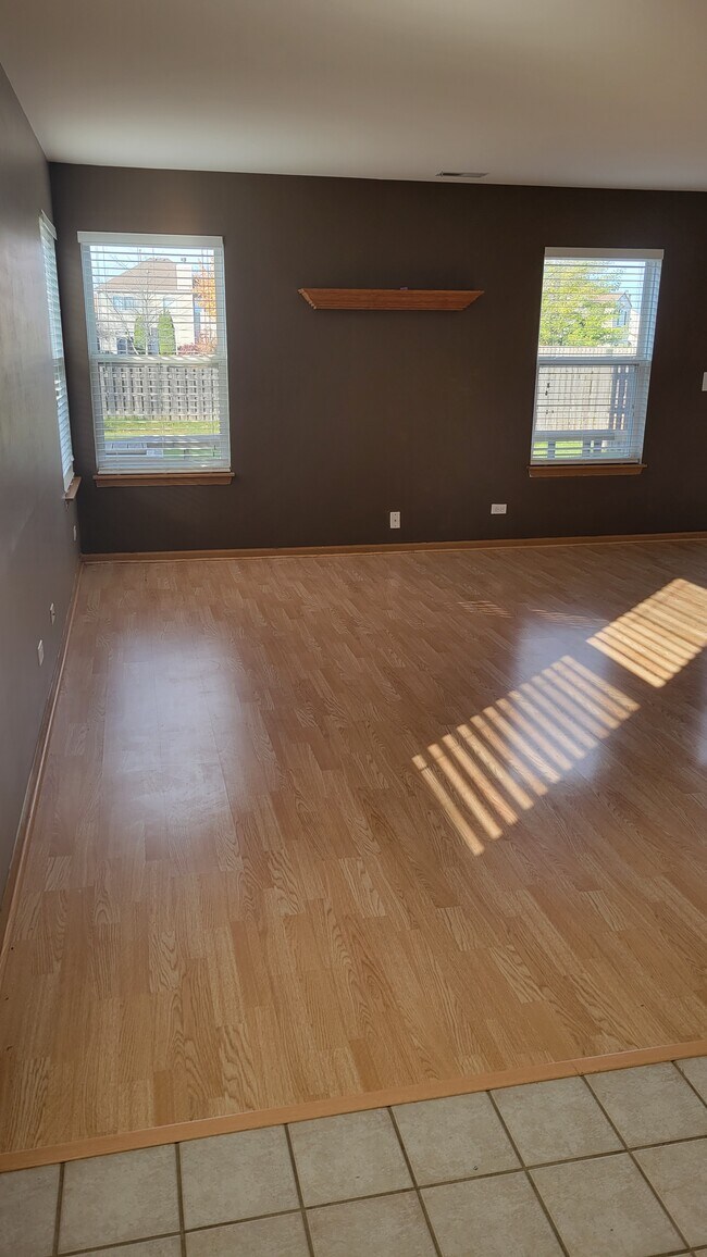 Building Photo - 901 Wedgewood Cir