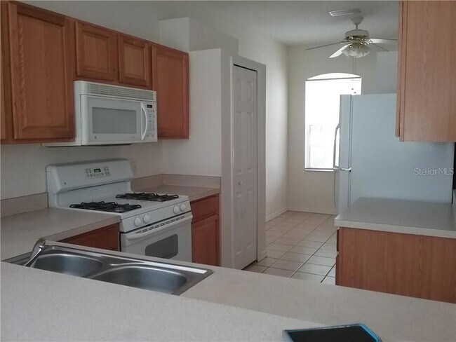Foto del edificio - 6246 Blue Runner Ct