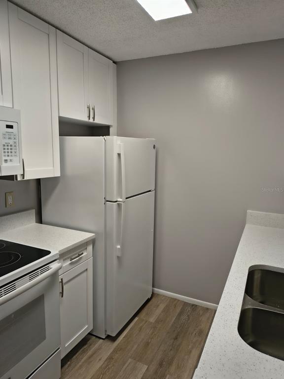 Building Photo - 711 Sugar Bay Way