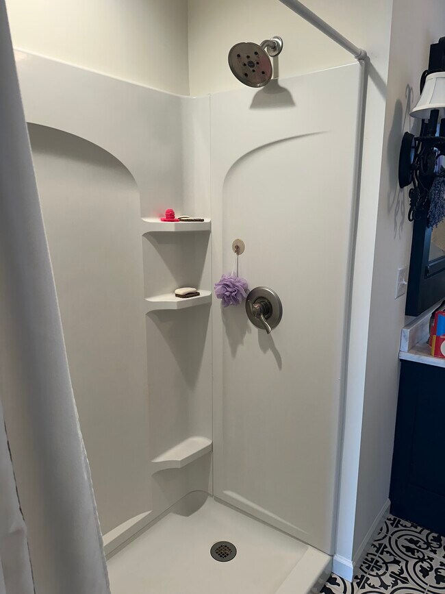 Foto del edificio - 7712 Walnut St