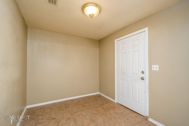 Foto del edificio - 3632 Clinton St