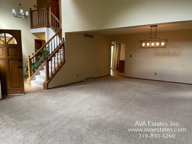 Foto del edificio - 294 S Sifford Ct