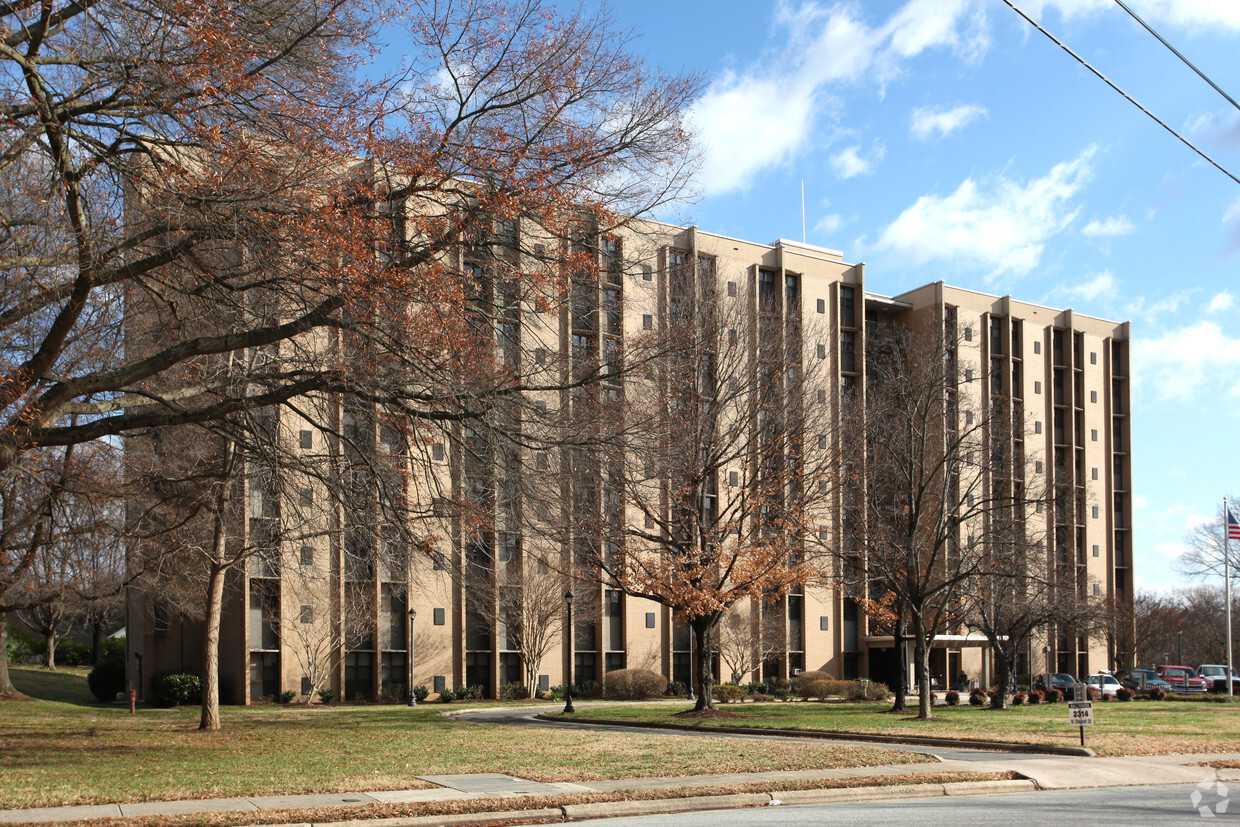 Primary Photo - Hall Towers