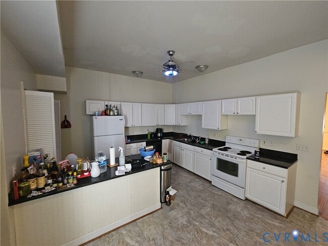 Building Photo - 1309 W Clay St