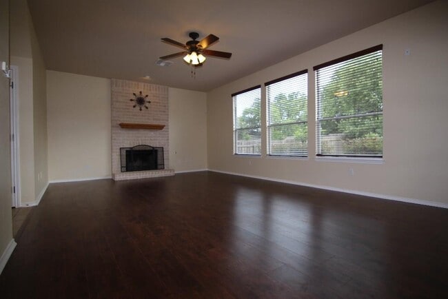 Building Photo - 11516 McDows Hole Ln