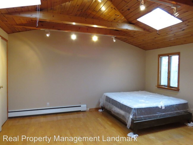 Foto del edificio - 583 Lowell St