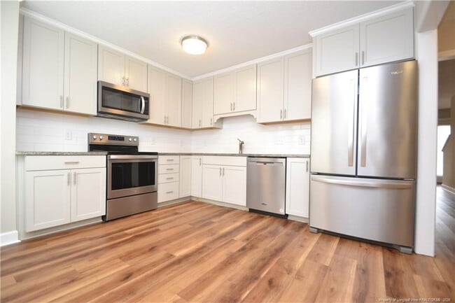 Building Photo - 110 Riverwalk Cir