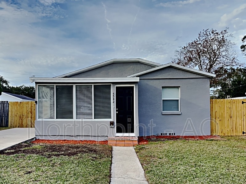 5542 Kelly Dr N, Saint Petersburg, FL 33703 House for Rent in Saint