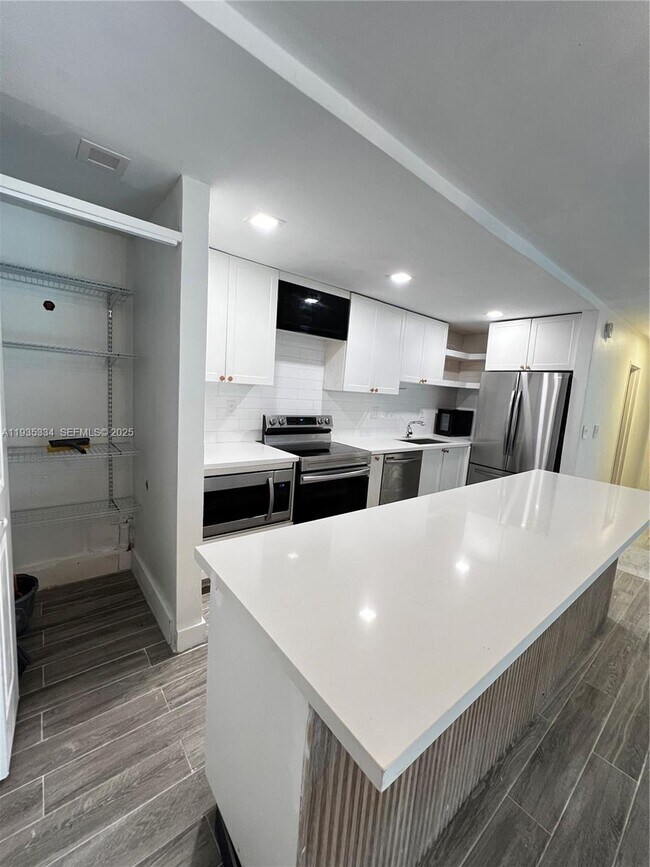 Foto del edificio - 4470 NW 79th Ave