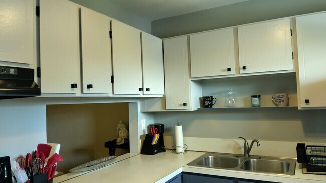 Foto del edificio - 2721 Garden Dr N