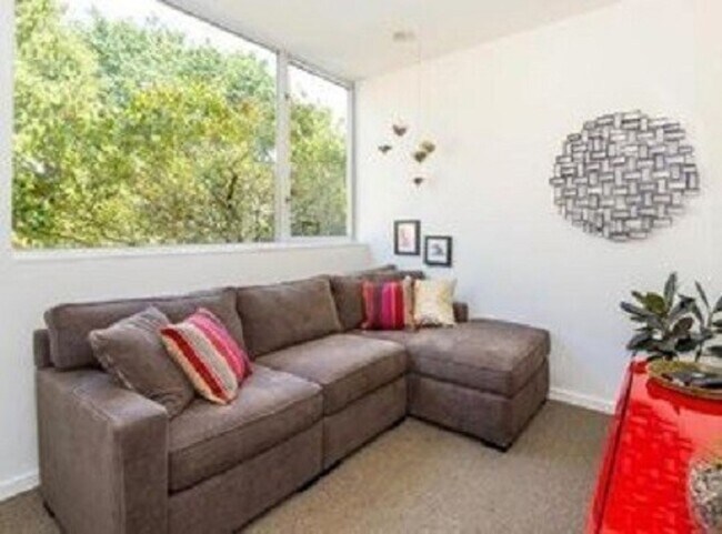 Building Photo - Modern 2 bedroom 2 bath loft- North Willia...