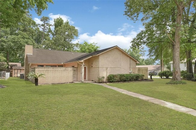 Building Photo - 52 Greentree Ln