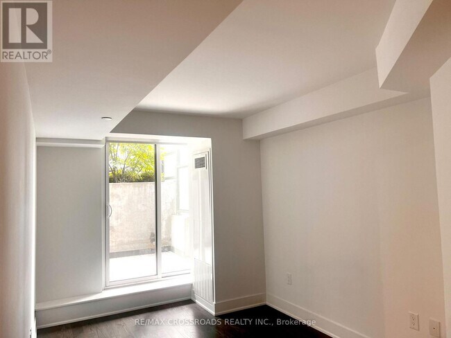 Photo du bâtiment - 955 Bay St.