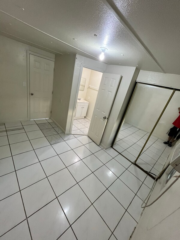 Foto del edificio - 1135 SW 127th Ct