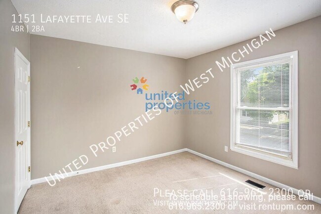 Foto del edificio - Available Now | 4 Bedroom 2 Bath Single Fa...