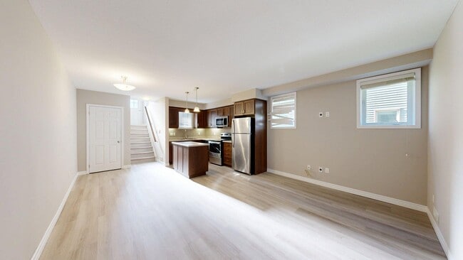 Photo du bâtiment - ONE BEDROOM IN BEAUTIFUL MASONVILLE AREA COMPLEX
