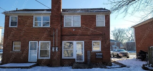 Building Photo - 19485 Greenfield Rd