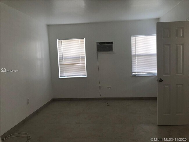 Building Photo - 9465 Abbott Ave