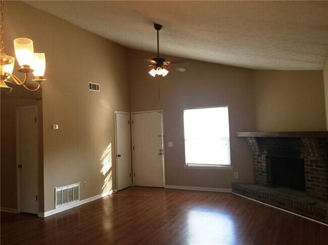 Foto del edificio - 4205 Sinecure Way NW