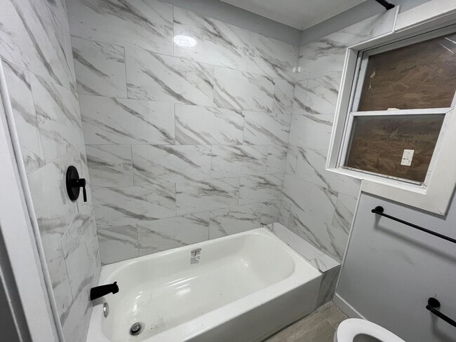 Foto del edificio - 1287 Sullivant Ave