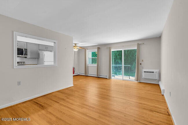 Foto del edificio - 735 Greens Ave