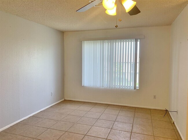 Foto del edificio - 2045 S 14th Ave