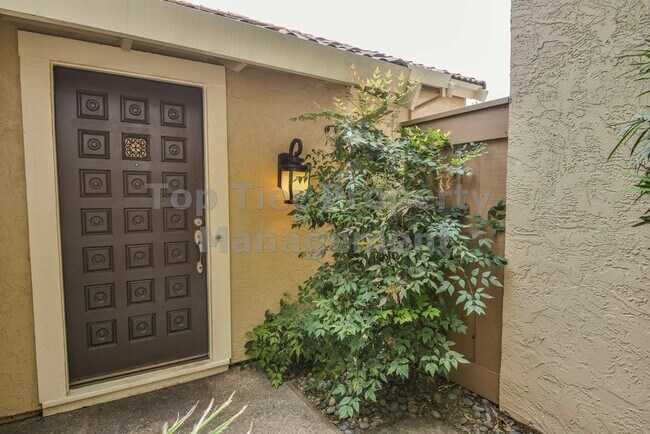 Foto del edificio - 117 Northcreek Cir
