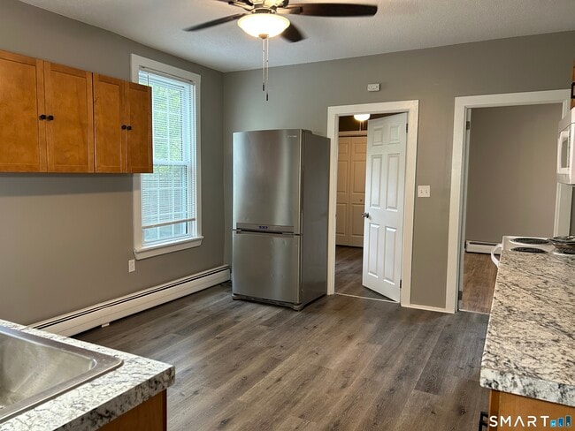 Building Photo - 58 Smith Ave