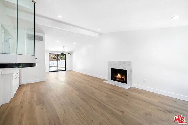 Foto del edificio - 17163 Clemons Dr