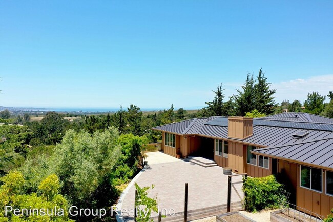Building Photo - 3 br, 2.5 bath House - 23730 Spectacular B...