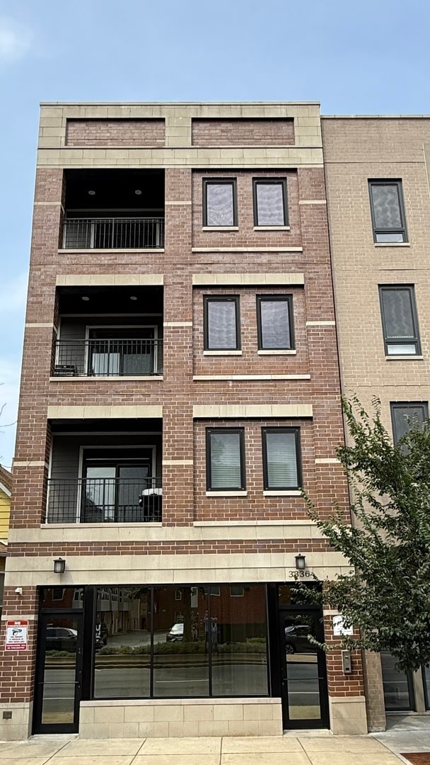 Building Photo - 3336 W Irving Park Rd