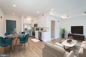 Building Photo - 2101 Washington Ave