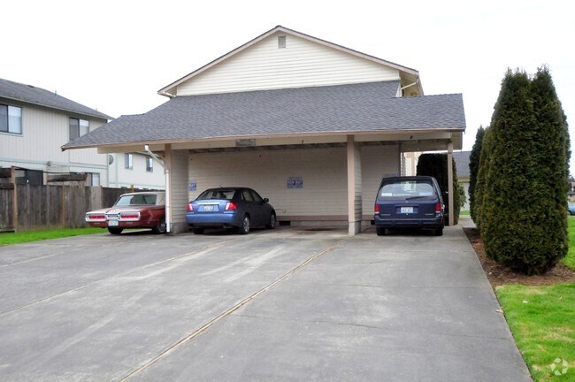 Foto del edificio - 18510 Blueberry Ln