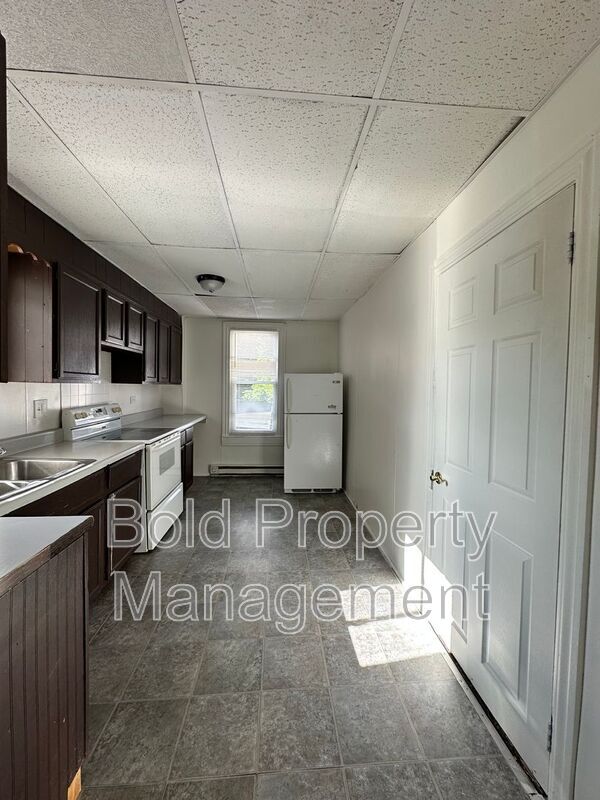 Building Photo - 827 Lehman St