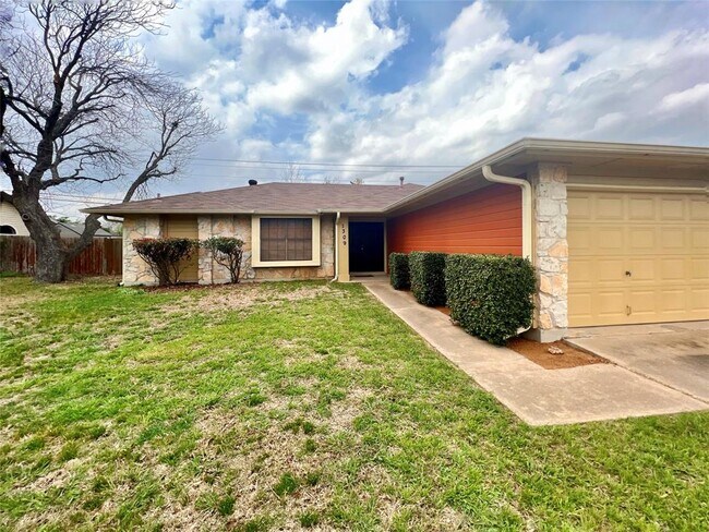 Building Photo - 1309 Texas Oak Way