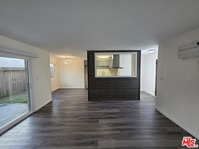 Foto del edificio - 517 N Francisca Ave